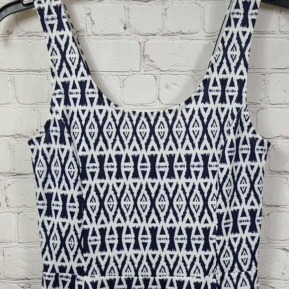H&M Divided Blue White Tribal Print Skater Dress Stretch Sleeveless Tank Knee 6 - Picture 4 of 11